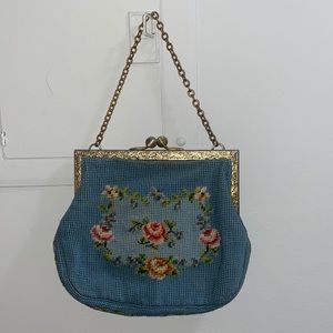 Vintage 1950s Tapestry Handbag With Gold Chain Handle& Kiss Clasp